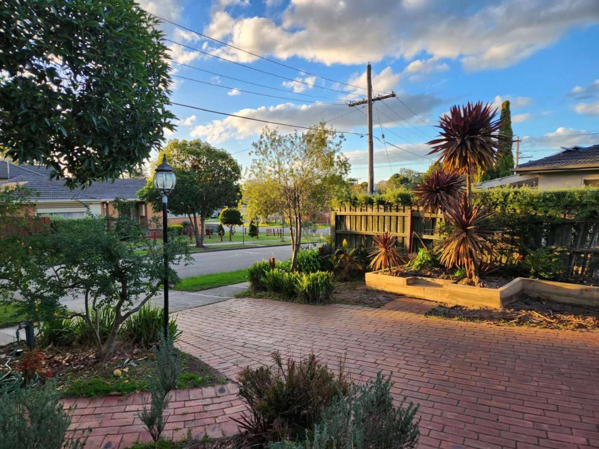 Home In Frankston Exterior photo